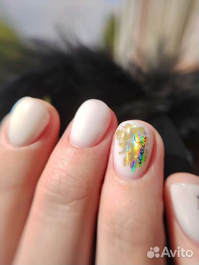 Модель на маникюр