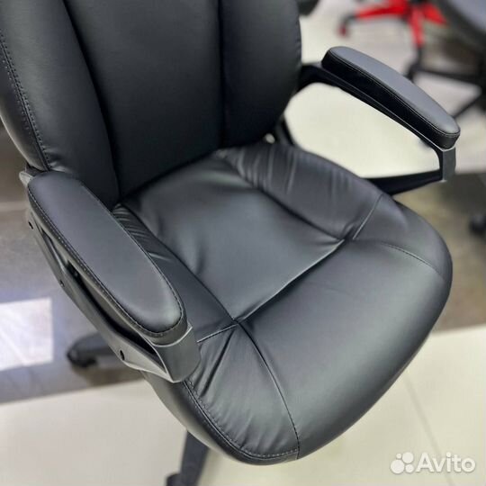 Офисное компьютерное кресло Адмирал (цвета)