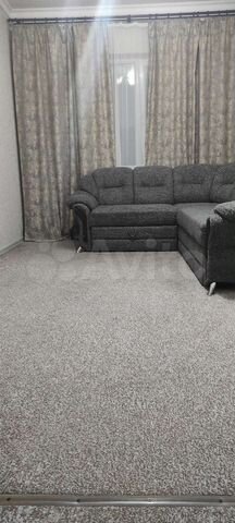 Дом 180 м² на участке 5 сот.