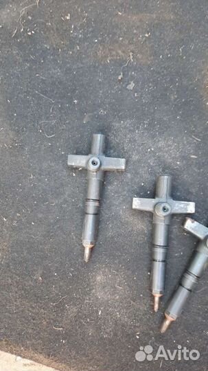 Форсунка топливная Mitsubishi Pajero 3 3.2 дизель