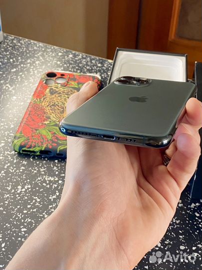 iPhone 11 Pro, 64 ГБ