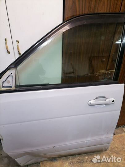 Дверь левая