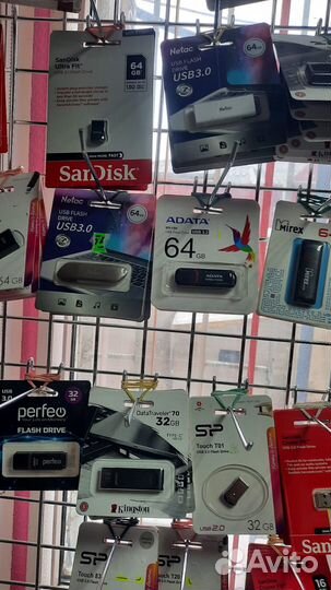 Компания продает USB flash drive от