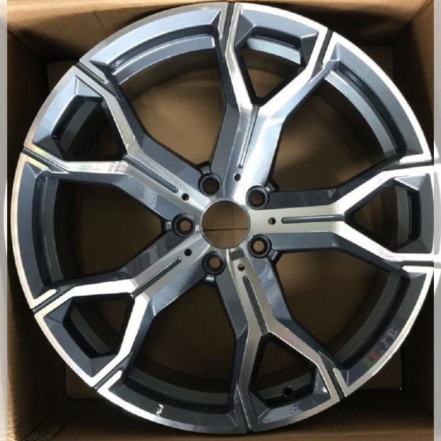 Литые диски FR Replica B5601 10.5×R20 5×112