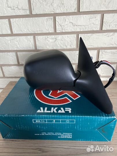 Зеркало правое Skoda Octavia 96-10г