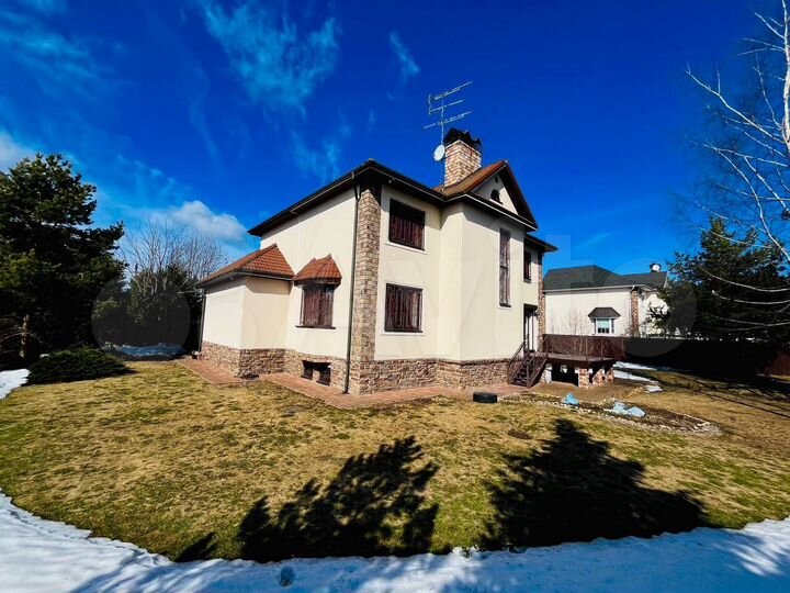 Дом 358,7 м² на участке 13,3 сот.