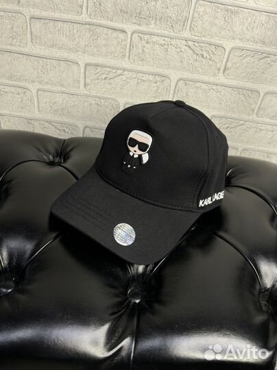 Karl lagerfeld бейсболка