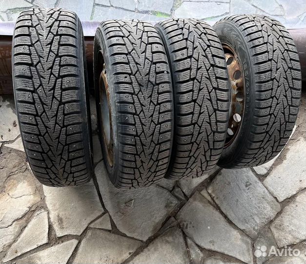 Комплект зимних колес nokian nordman 185/60 r15