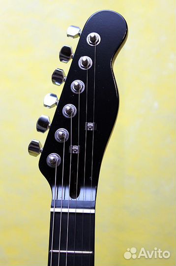 Уникальная модель Martinez с широким грифом