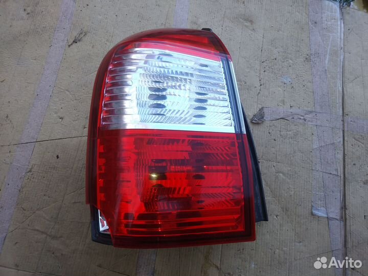 Фонарь задний левый Nissan Terrano