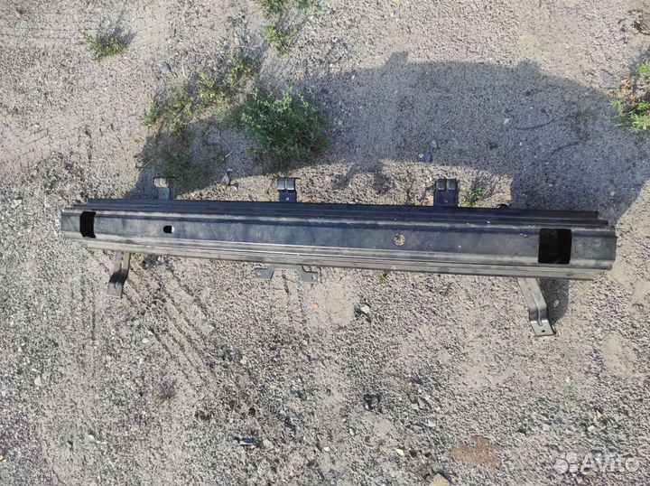 Усилитель заднего бампера на KiA Sorento 2