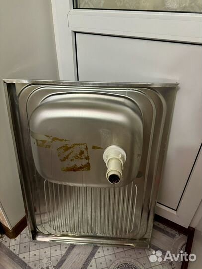 Мойка из нержавеющей стали накладная