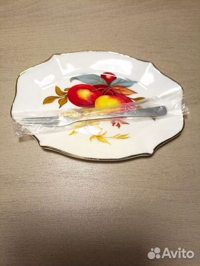 Блюдо для закусок, оливок, менажница, тарелка