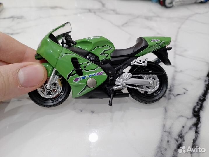 Kawasaki Ninja ZX-12R