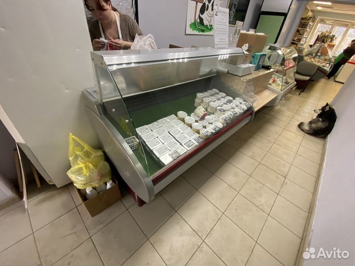 Холодильная витрина