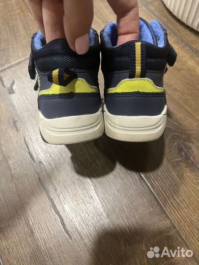 Кроссовки ботинки 24 размер