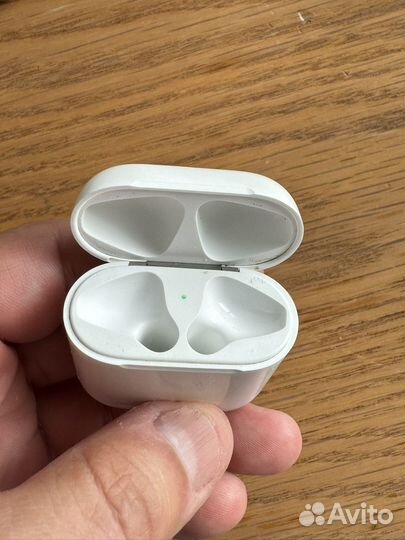 Беспроводные наушники apple airpods 1