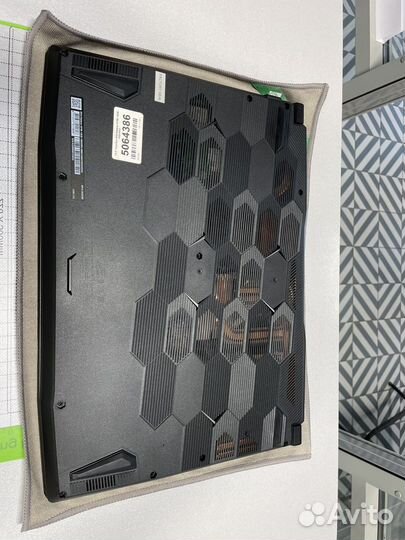 MSI Katana GF66 12UE-1053XRU