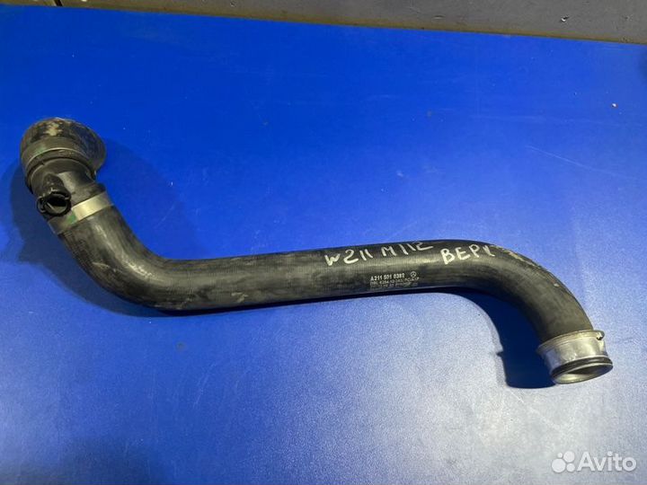 Патрубок радиатора Mercedes-Benz E-Class W211