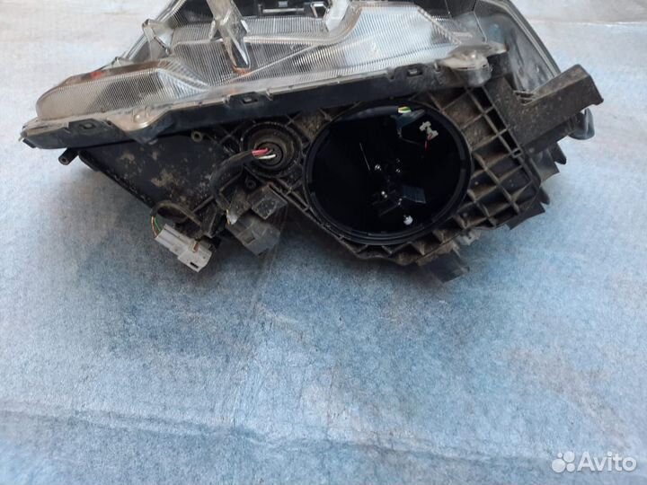 Фара левая на toyota RAV4 40 2015-2020 LED