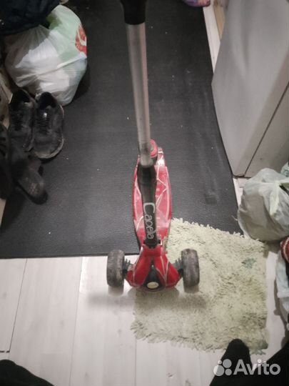 Самокат трехколесный