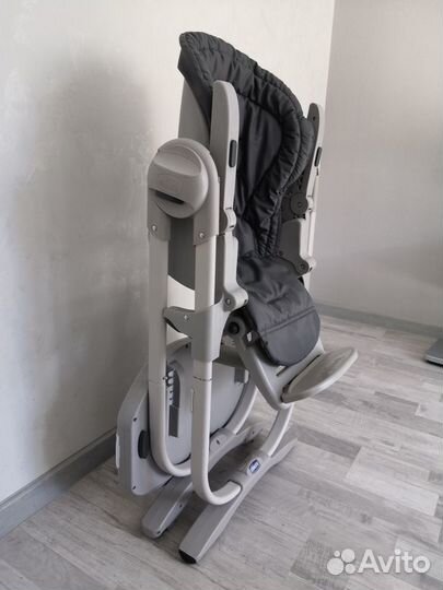 Продам кресло для кормления chicco