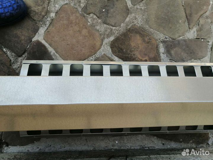 Кормушка бункерная