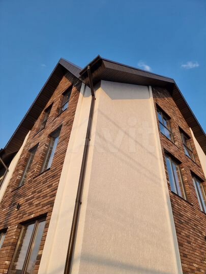 Дом 265 м² на участке 6 сот.