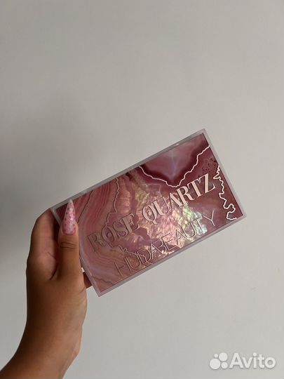 Палетка теней Huda Beauty Rose Quartz