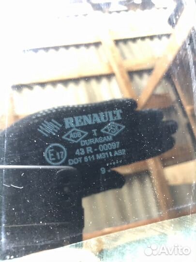 Форточка задняя левая Renault Megane 2