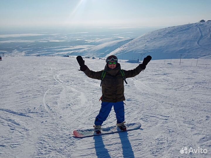 Инструктор по горным лыжам и сноуборду