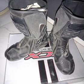 Мотоэкипировка Dainese