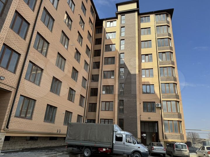 2-к. квартира, 72 м², 3/8 эт.