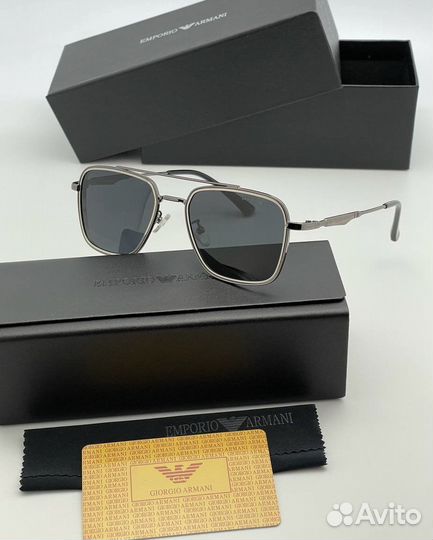 Солнцезащитные очки emporio armani