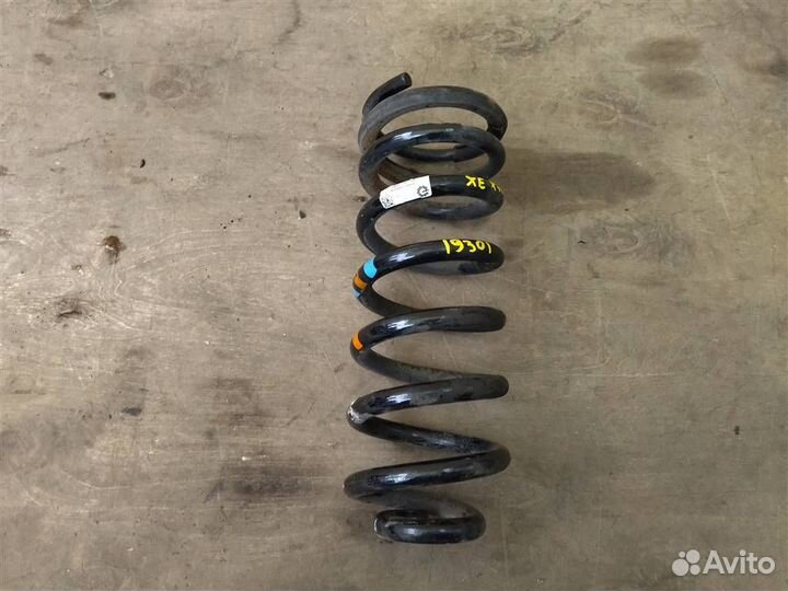 Пружина задняя Jaguar XE X760