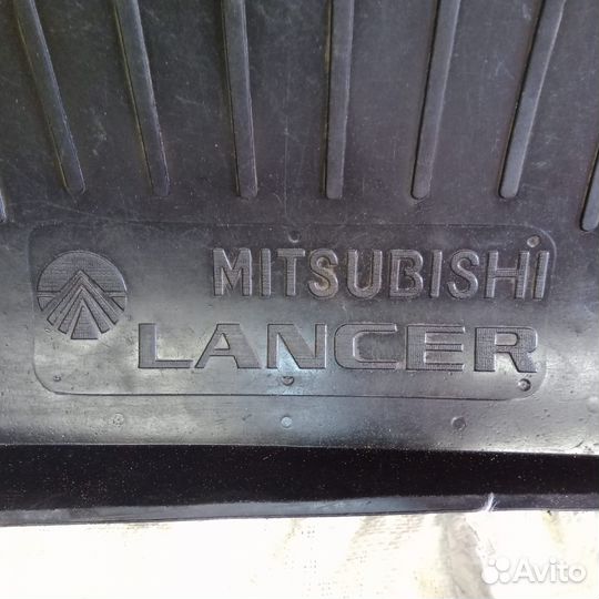 Автомобильные коврики в багажник mitsubishi lancer