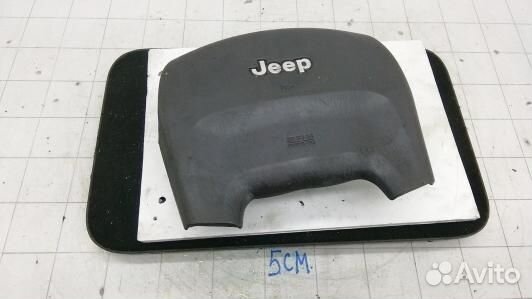 Подушка безопасности водителя jeep grand cherokee