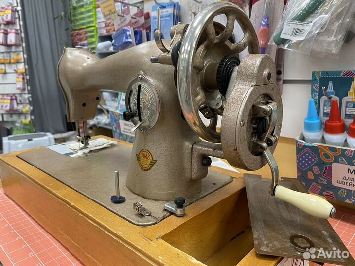 Подольская швейная машина (пмз 1М)