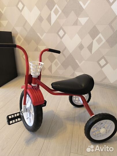 Детский трехколесный велосипед бу