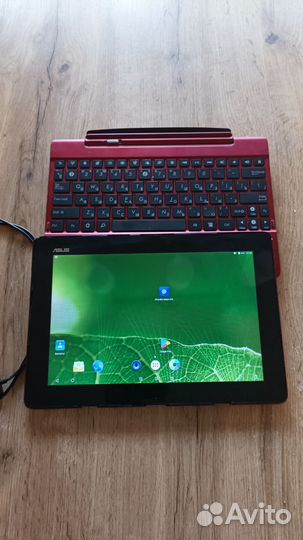 Планшет Asus Transformer TF300T