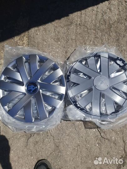 Колпаки шкода R 15. Комплект. Новые