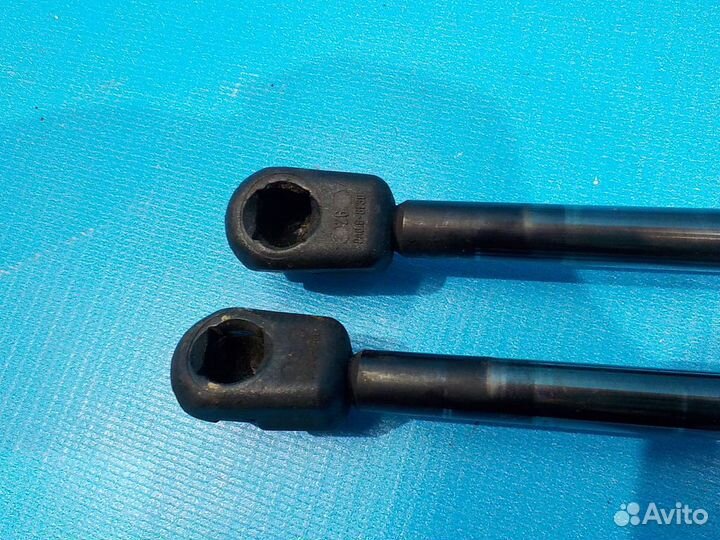 Амортизатор двери багажника (комплект) KIA Ceed (E