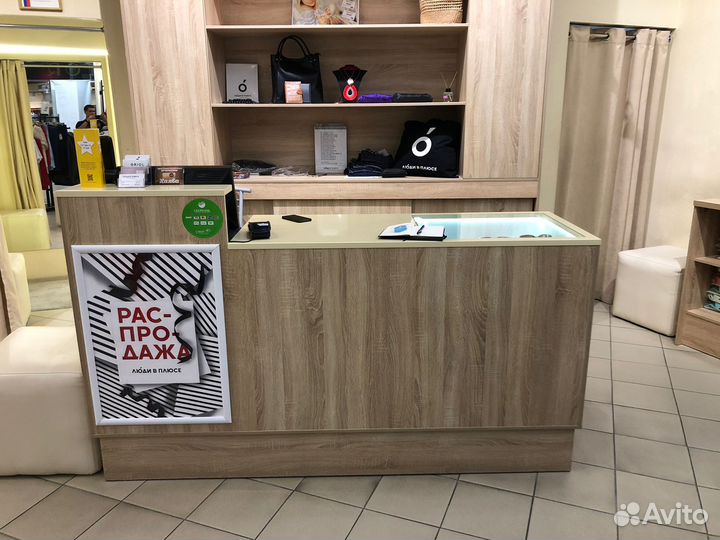 Кассовый стол ресепшн