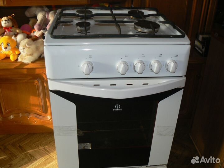 Плита газовая Indesit. Б/У 1 мес. Есть фото