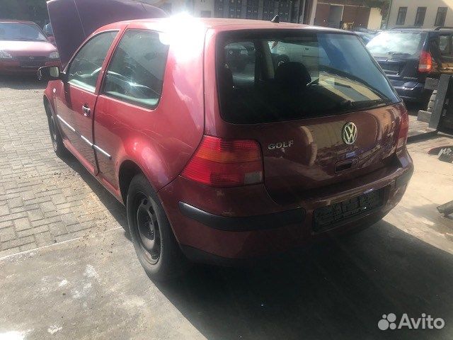 Разбор на запчасти Volkswagen Golf 4