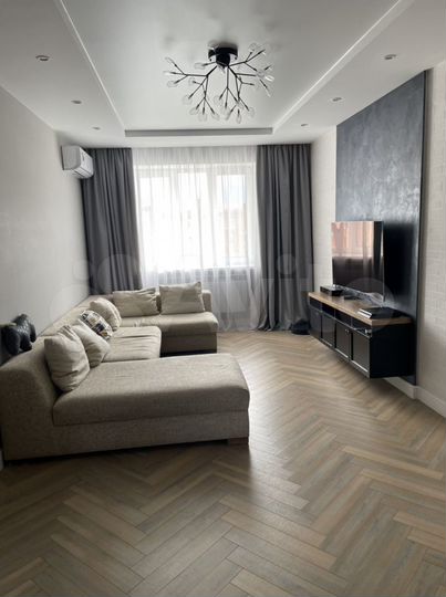 4-к. квартира, 100 м², 5/5 эт.