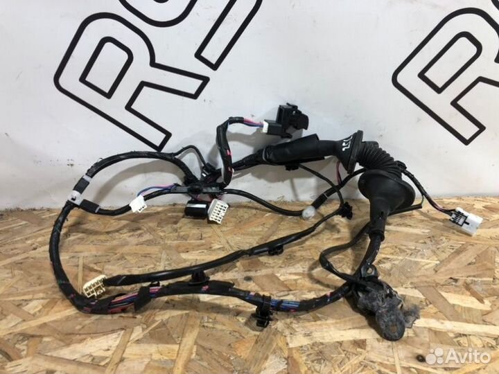 Проводка двери передняя левая Mitsubishi Outlander