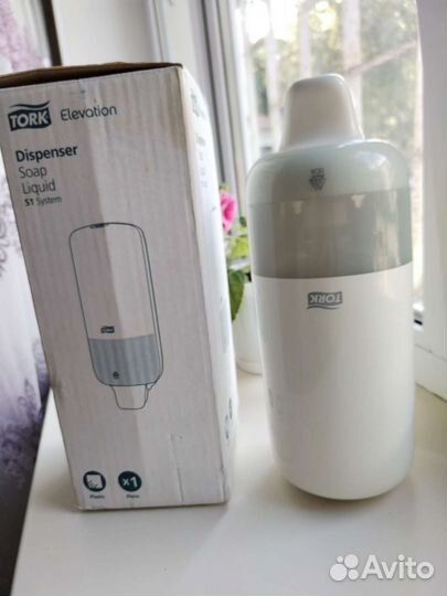 Диспенсер для жидкого мыла Тоrk, уже с мылом, s1