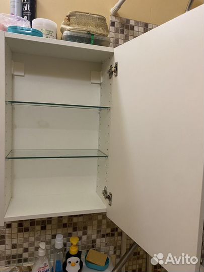 Шкафчик в ванную с зеркалом