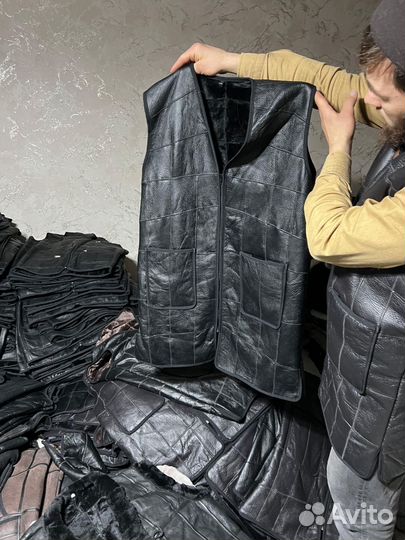 Безрукавки из натуральной овчины